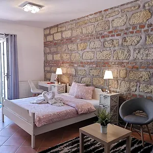 Florencia 3* Eger